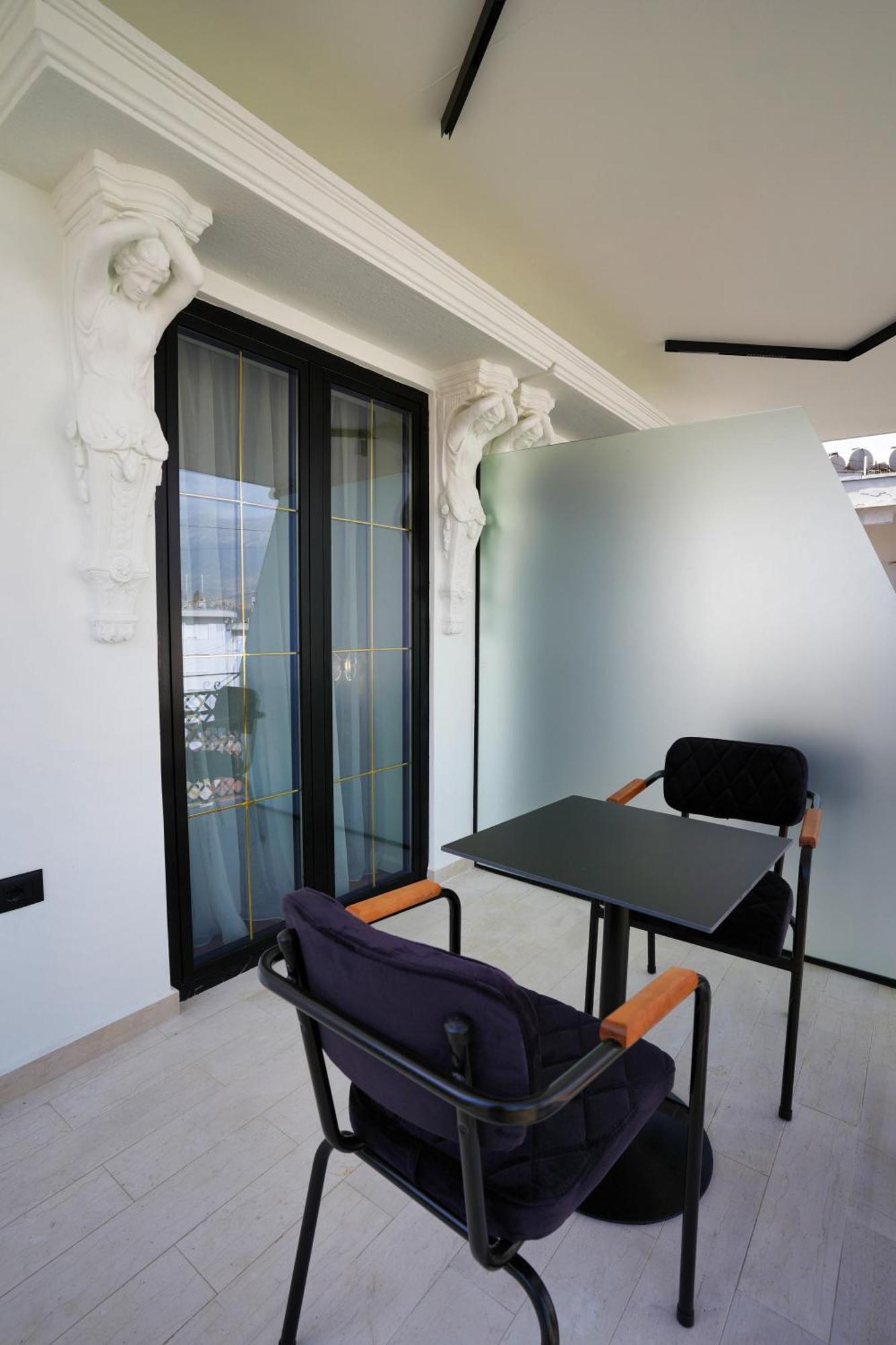 Boutique Hotel Empire Of Martin Gjirokastër 외부 사진